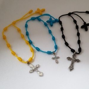 Bundle of 3 decenaries.